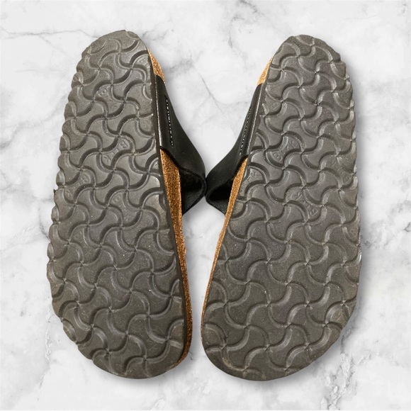 Black Birkenstock Gizeh Sandals Size 36 (5-5.5) EUC - Picture 12 of 13